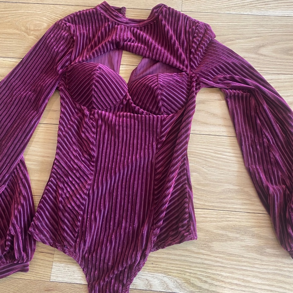 Lulu’s Burgundy Velvet Bustier Bodysuit